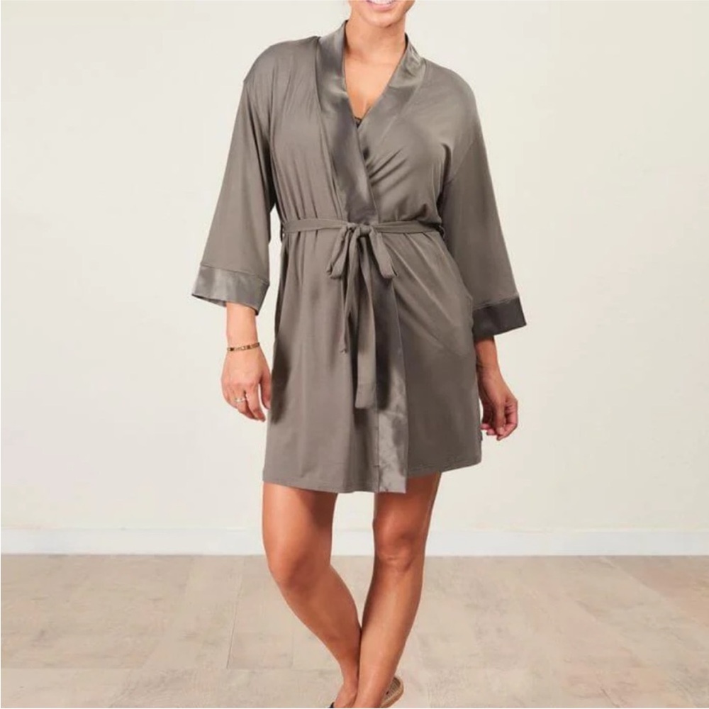 Faceplant Dreams Bamboo Kimono Robe in Earl Gray S/M
